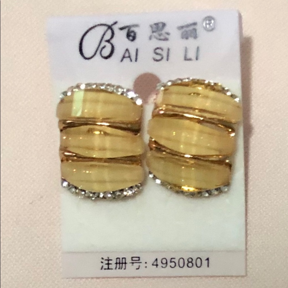 Earring